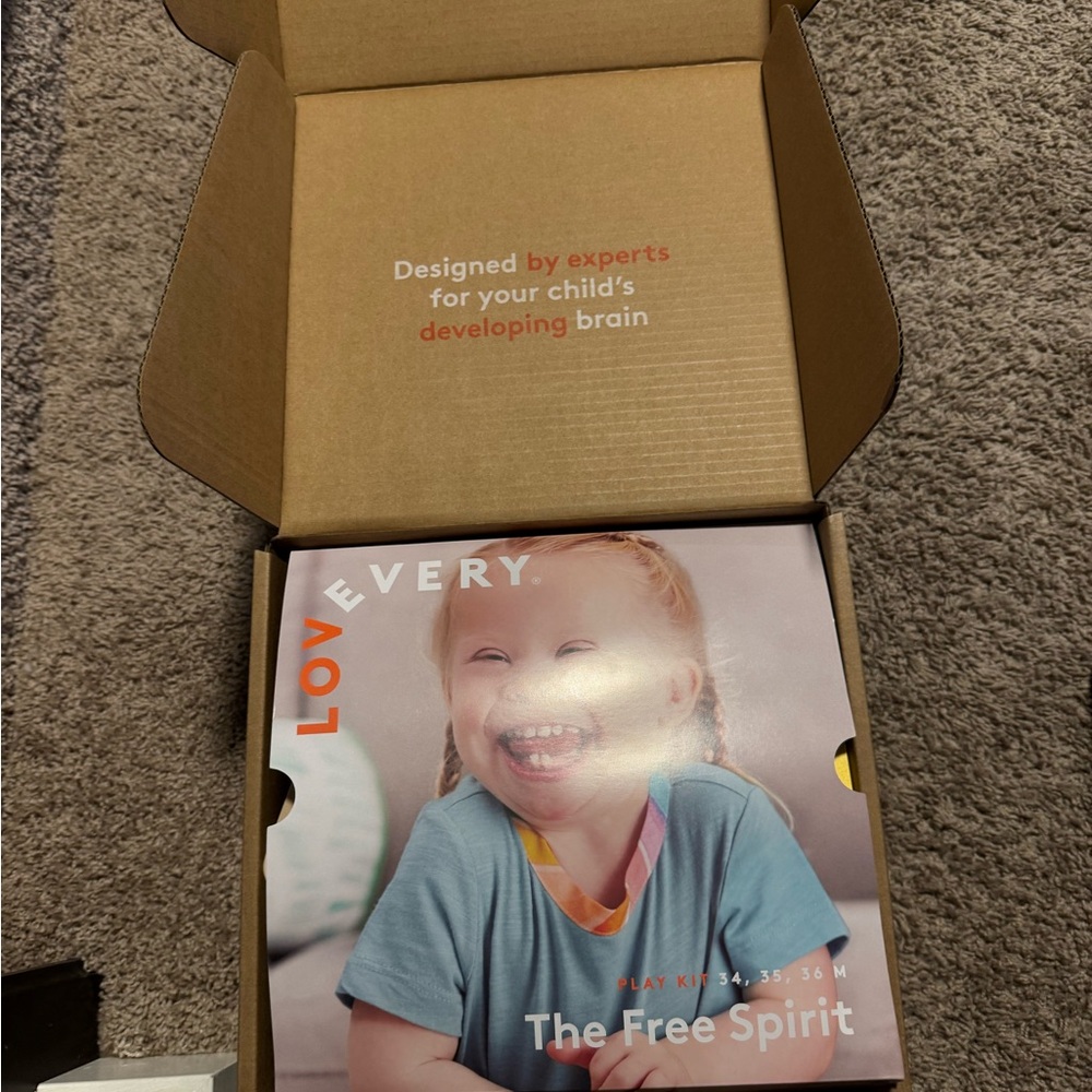 Lovevery The Free Spirit Play Kit